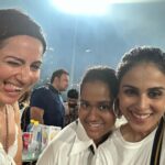 Kanchi Kaul Instagram - Relived that teen boy band buzz and how !!! Loud voices. Biggest smiles and lotsa love ( बहुत मज्जा आया )😜🤪🥰 …. #backstreetboys #concert #mygirls #whynot @arpitakhansharma @geneliad