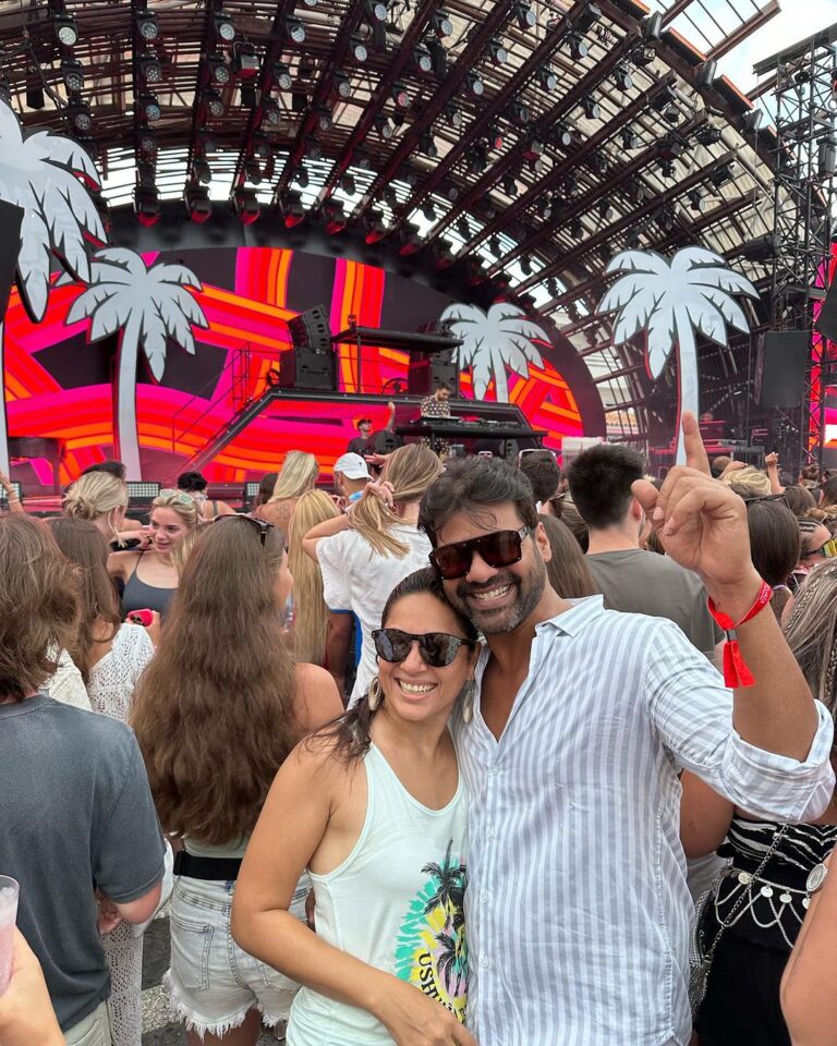 Kanchi Kaul Instagram - Last part of the crazy week that was !!!!!!!😃😃😃😃😃😃😃 When you take a parenting break and #davidguetta and #dimitrivegasandlikemike etc play for you outside your room just so you can dance and unify in music . #ibiza you have been nothing short of perfect ✅☄️💖🌺 @shabirahluwalia no one like you 💖 #lover #vacay #goodtimes #spain #summertime #ushuaia #onelife #FMIF ⬅️⬅️⬅️⬅️📣📣📣📣