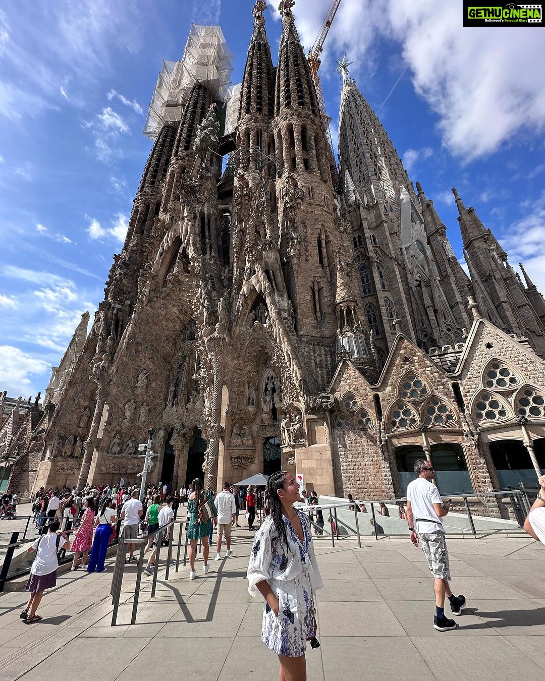 Kanchi Kaul Instagram - The most unique piece of architecture … the beauty of #catalan 💖💖💖💖 #sagradafamilia #barcelona #wanderlust #unescoworldheritage #stunning #gaudi Sagrada Familia, Barcelona