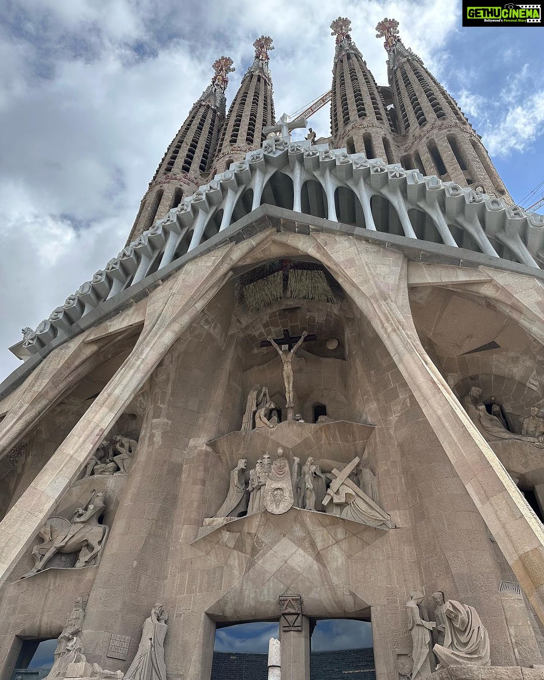 Kanchi Kaul Instagram - The most unique piece of architecture … the beauty of #catalan 💖💖💖💖 #sagradafamilia #barcelona #wanderlust #unescoworldheritage #stunning #gaudi Sagrada Familia, Barcelona