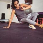 Kaniha Instagram - Why make excuses? When you can Do It. It's you all the way !! Take responsibility of your own health. If not you, then who? If not now, then when?? A big shout out to @f45_neelankarai for constantly being my motivation for the past 5 years , every time I hit a slump. #nopainnogain #metime #fitness #yolo #f45 #selfcare #mykindofmetime #healthfirst Thanks @mano__duka for this edit. Chennai, India