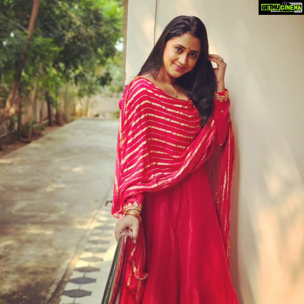 Kaniha Instagram - Lady in Red! ❤️ @laagire Erode