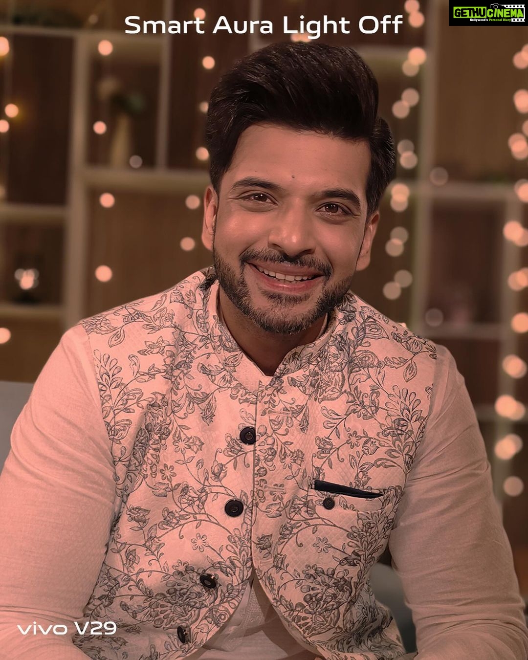 Karan Kundrra Instagram - Enhance your festive experiences with the captivating #FestiveAura, thanks to the remarkable vivo V29's Night Portrait with Smart Aura Light. Can you spot the remarkable difference in the aura light feature? Enrich your festive season by treating yourself to the unmatched delight of owning the vivo V29 today! #vivoV29 #TheMasterpiece #DelightEveryMoment #ThePortraitMasterpiece #vivoindia