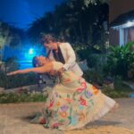 Karan Sharma Instagram - Kinni kinni @ulkagupta #BTS FROM our latest song Mera Chand .. check out the song .. -Link in Bio ❤️🤗 @ja_production_official @rahuldogra.official @satvastudios ! #ulkagupta #karansharma #merachand #kinni #minni #trending