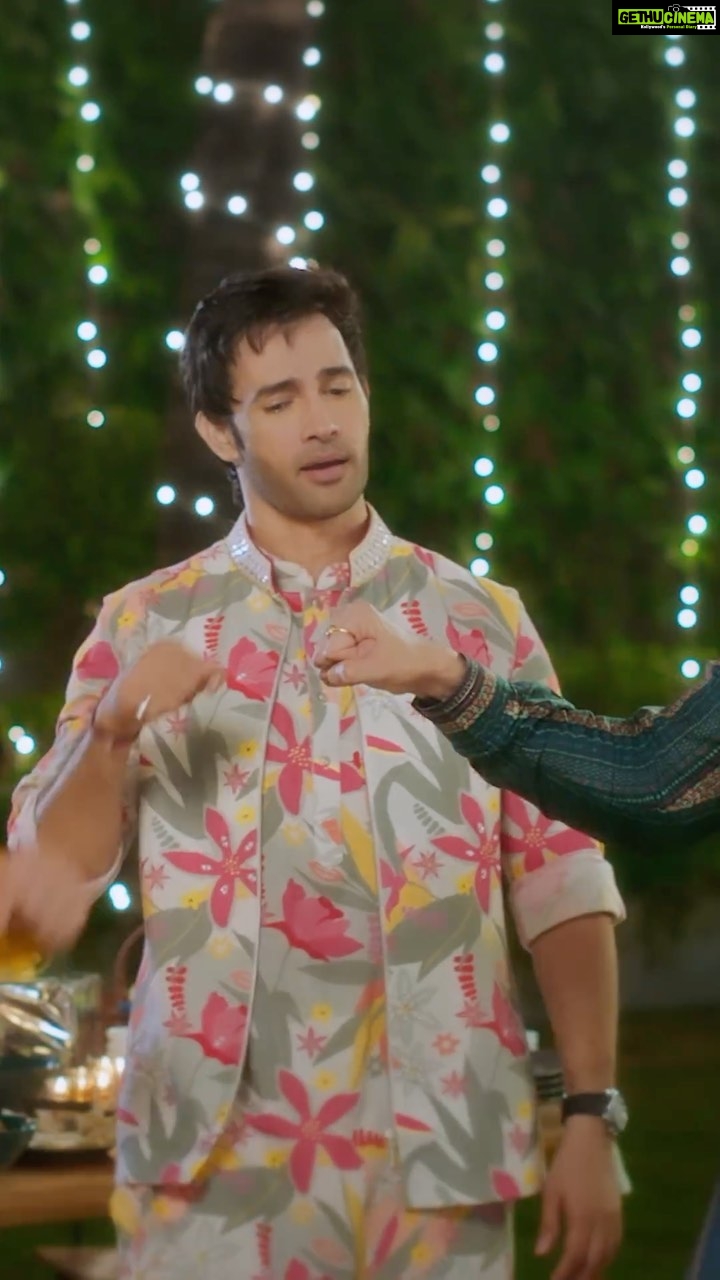 Karan Sharma Instagram - Our sparkling new Diwali Ad where friends, fashion & festivities come together. Do like, share and tag your Diwali squad :)ππ¬ππ§¨π Client: @korabynm Production House: @entertainmentquotient Director & Producer: @dineshsajnani DOP: @lucknavi π₯ Costume Stylist: @richamehta1990 Casting Director: @vineetlalitapandey Hair & Makeup: @ayushi_makeupnhairartist @beautynwhimzz Stills & Reels: @akash_das_photography Cast: @omkarkapoor @karansharmaa_official @nitishkapoor.nk @sonakshisinghrawat @missacharya @gautamsuuri #EntertainmentQuotient #EQ #EQFilms #KORA #WearYourSmile #Diwali #NewAd #NewWork #Apparel #Ethnic #Menswear #Festive #Marketing #Creativity #Branding #Advertising #Filmmaking #Producer #Director #Commercials #DostiKiMuskurahat #Ethnic #FestiveVibes