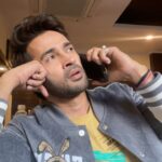 Karan Sharma Instagram - Some serious talk with my GF … #karansharma #trendingreels #fun
