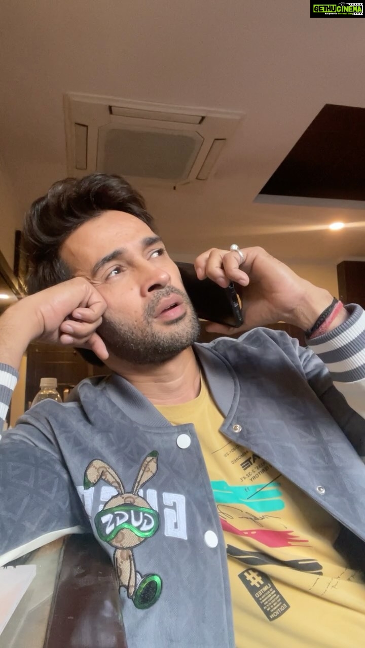 Karan Sharma Instagram - Some serious talk with my GF … #karansharma #trendingreels #fun