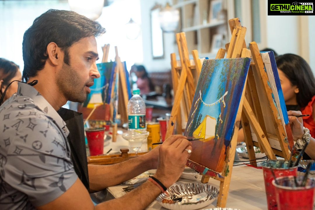 Karan Sharma Instagram - Some memorable moments from painting fun yesterday , which was the surprise for our dear Tanya @tanyasharma27 ... As me n @hellyshahofficial will be missing her birthday celebration.. so chota sa surprise to Banta hai 😉😀!