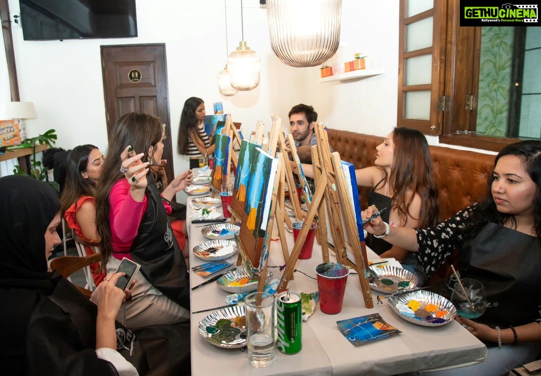 Karan Sharma Instagram - Some memorable moments from painting fun yesterday , which was the surprise for our dear Tanya @tanyasharma27 ... As me n @hellyshahofficial will be missing her birthday celebration.. so chota sa surprise to Banta hai 😉😀!