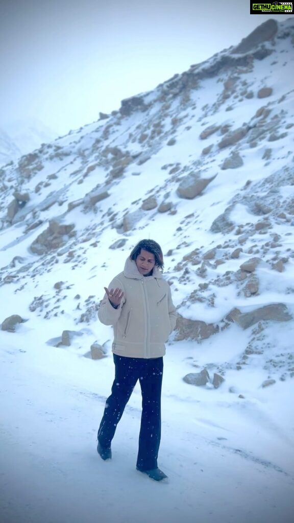 Karanvir Bohra Instagram - Shot a beautiful #rap song in #ladakh @sawai_jaisingh @i_amashok.salian