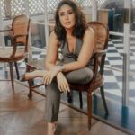 Kareena Kapoor Instagram - I’m eating a chocolate brownie tonite …what about you? ⭐️❤️💥