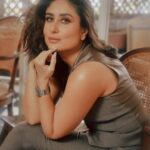 Kareena Kapoor Instagram - I’m eating a chocolate brownie tonite …what about you? ⭐️❤️💥