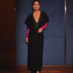 Kareena Kapoor Instagram - The Buckingham Murders, premiering tonight at the @mumbaifilmfestival 🖤 Let’s gooo @ektarkapoor @hansalmehta 🌟 #JioMAMIMumbaiFilmFestival2023