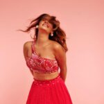 Karishma Sharma Instagram - Let the Diwali magic entice your heart and warn your soul. ✨💫 Shot by @abeemanyousee Outfit @anshikatakofficial Makeup @makeupbykhushikhivishra