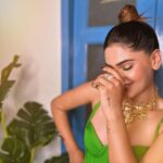 Karishma Sharma Instagram - Still the same woman,with the same name.Just a different mindset and a new growth game. Let’s see a sneak peek of @nykaaland @toofacedlovesindia @esteelauderin @maccosmeticsindia @bobbibrownindia @charlottetilbury @clinique_in @nykaacosmetics