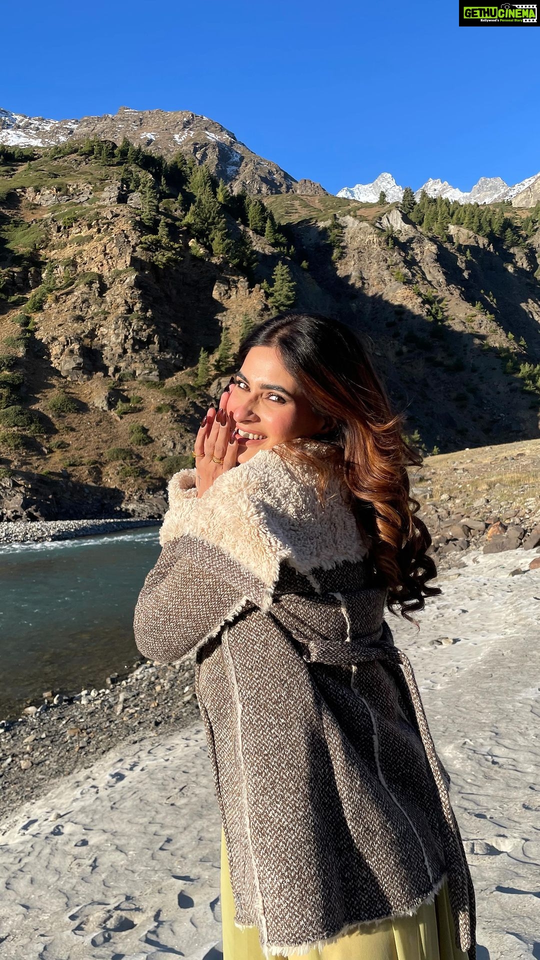 Karishma Sharma Instagram - Just looking like a WOW 🤩
