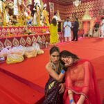 Karishma Sharma Instagram - Shubho bijoya Blissful days of pujo!!! There’s nothing better than spending the night out with your best friends on Durga puja. Last photo ps Sanchi being Prince Charming since men are 🙄🤣