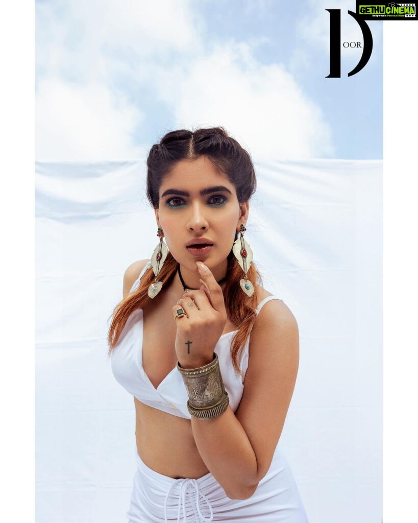 Karishma Sharma Instagram - Yah it’s giving what it’s supposed to give. Grace Beauty & Elegance 🤓💙🤍 Magazine @thedoormagazine Featured @karishmasharma22 Photographer & Creative Director @dhruv_vohraphotography Fashion Director & Stylist - @jennet_david_william Makeup artist @makeup_by_nainaa Hair stylist @amehra16 Assistant Stylist @princyypatell_ Assistant photographer @b.runphotography Post production - @ps_vox Location - @blackframesstudios Outfit - @cimosofficial Accessories - @riwaiyat_official Bag - @tash_bags_ #thedoormagazine #karishmasharma