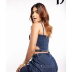 Karishma Sharma Instagram - Always love to play with colours and experiment something new. Magazine @thedoormagazine Featured @karishmasharma22 Photographer & Creative Director @dhruv_vohraphotography Fashion Director & Stylist - @jennet_david_william Makeup artist @makeup_by_nainaa Hair stylist @amehra16 Assistant Stylist @princyypatell_ _ Assistant photographer @b.runphotography Post production - @ps_vox Location - @blackframesstudios Accesories @atrangibykritika Outfit - @dbias_official Accessories - @atrangibukritika Bag - @tash_bags_ #thedoormagazine #karishmasharma