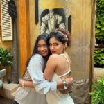 Karishma Sharma Instagram - "Brunch vibes with my favorite humans! 😄 Nothing beats the joy of goofing around with these girls. Grateful for the laughter, love, and endless happiness. Can't wait to hit rewind and do it all over again! 🥂💕 #BrunchBuddies #GoofyGals #HappinessOverload" All of us wearing @arvino_co