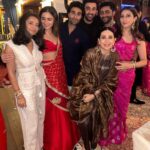 Karisma Kapoor Instagram - Family, Food and Festivities 🪔🧡💫 How it started and how it ended 😋💥 #Diwalilove #familytime #chotidiwali