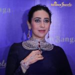 Karisma Kapoor Instagram - We were delighted to have the charismatic @therealkarismakapoor grace the exclusive preview and fashion show for our upcoming festive collection. She mesmerised the audience wearing one of the statement pieces from our collection! The event took place at Andaz by Hyatt in Delhi on 7th October. The collection will be available in our showrooms from 14th October. Stay tuned, as we unveil the intricate designs of this exclusive festive collection soon. #RelianceJewels #BeTheMoment #RelianceJewelsXKarismaKapoor #FashionShow #FestiveJewellery