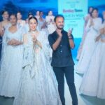 Karisma Kapoor Instagram - Silver Sparkle’s 🤍✨ @timesfashionweek @aariindia