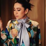 Karisma Kapoor Instagram - In @sabyasachiofficial for @makemytrip India’s Favourite Homestays Awards 🏠