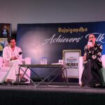 Karisma Kapoor Instagram - Wonderful talk at @jagran_filmfestival #JagranFilmFestival #JFF2023 #JFFMUMBAI