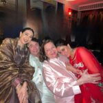Karisma Kapoor Instagram - Family, Food and Festivities 🪔🧡💫 How it started and how it ended 😋💥 #Diwalilove #familytime #chotidiwali