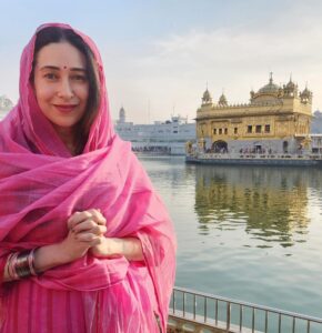 Karisma Kapoor Instagram - Positive energy 🙏🏼💫✨ and Delicious food 
A wonderful day spent in Amritsar 🩷