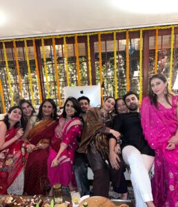 Karisma Kapoor Instagram - Family, Food and Festivities 🪔🧡💫 How it started and how it ended 😋💥 #Diwalilove #familytime #chotidiwali