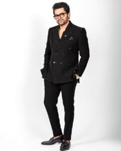Karthi Instagram - 🖤

Heartfelt gratitude and thanks to all the loved ones for the big event last night.

Clicked by @arunprasath_photography
Styled by @poornima.designs
Style Team - @kavyazas