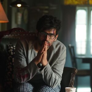 Kartik Aaryan Instagram - Best Actor - Freddy 🖤
A Character that challenged me mentally and physically ( Gained around 15 kgs jisko ghataane mein ab Band baj rahi hai 😭 ) 
Acknowledgements like these validate the twisted choices I make sometimes! Thank you HT and the fans for honouring the underdog called Freddy!
Plus i would like to share this award with My Hardy 🐢😘
@htcity @disneyplushotstar @ottplayapp
