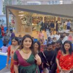Karunya Ram Instagram - The Jewellery show Inauguration today at Bangalore Palace 🫶🏼💐💜🧿 : : #karunyaram #milkybeautykarunyaram #actress #thejewelleryshow #gold #diamonds #trending #viral Palace Grounds Bangalore