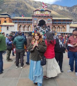 Kashish Singh Instagram - Om Namo Bhagavate Vasudevaya!!

#badrinath #badrinathtemple🙏 #chardhamyatra2023 #blessedbeyondmeasure #vishnubhagwan #vishnupuran #thanksgod #thanksuniverse 📿🕉️