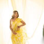 Kashmira Pardesi Instagram - 💛 Shot by @kalyaam2.0 x @ashwin_harke HMUA @mohinidharne Jewellery styling by @jasjeet01_ jewellery by @rianajewellery Managed by @wizardingmedia_ Studio @ssfashionstudiobyshrreeya