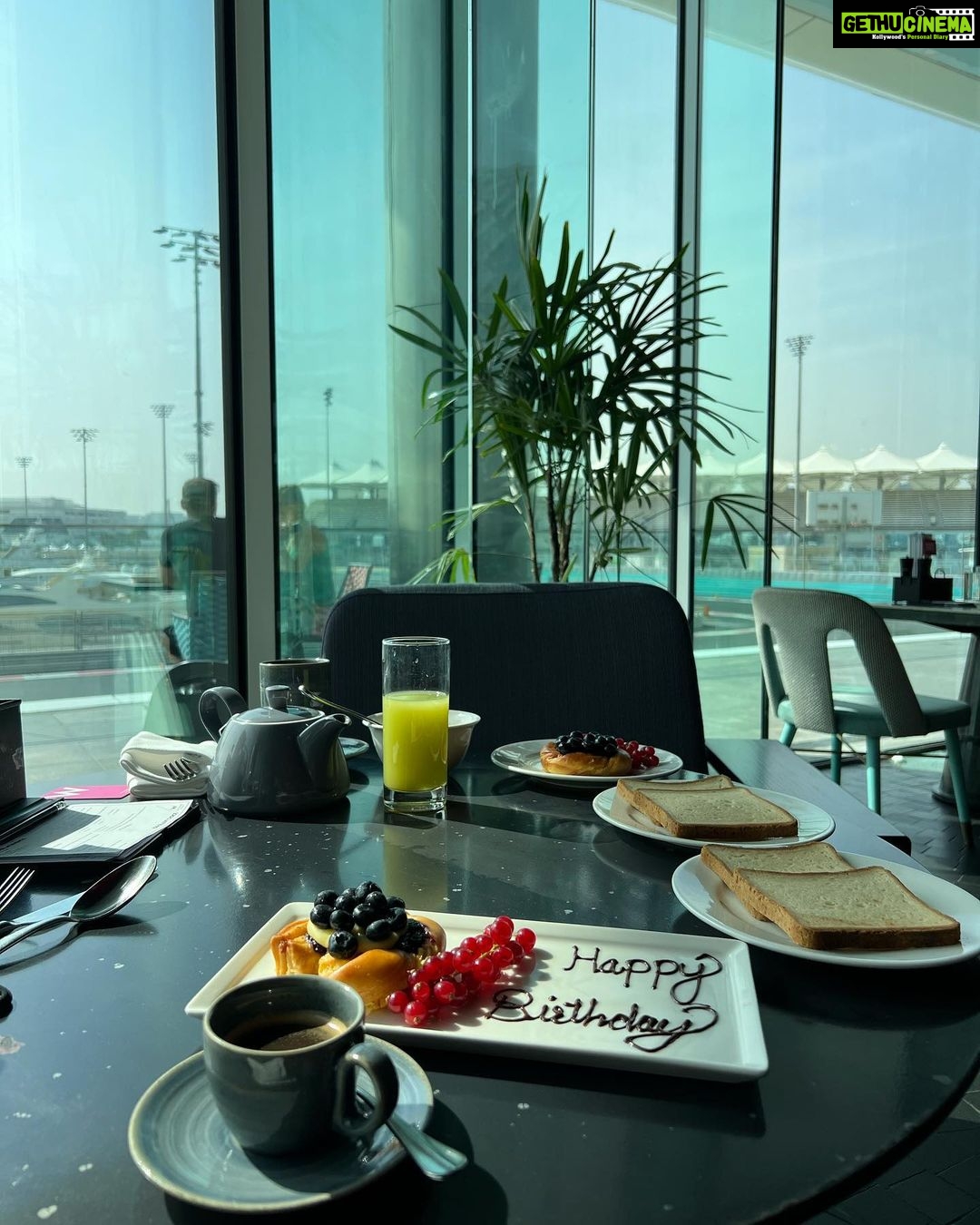 Kashmira Pardesi Instagram - That was quite a birthday! Thank you for all your kind wishes - you had me smiling all day! Big love to you all ♥️ @wabudhabi @thechartermgt @yasisland 🌆 Thank you for making sure I have the best time!✨