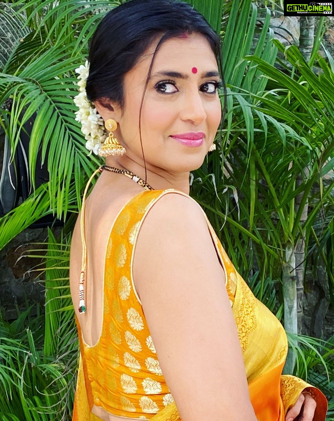 Kasthuri Shankar Instagram - wishing a happy and prosperous Ugadi GudiPadwa Baisakhi Nowruz #auspiciousbeginnings #SilkSareeswag #Desibeauty #traditional #Actresskasthuri #kasturiactor #telugucinema #tamilcinema #bollywoodactress #festivalfashion