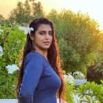 Kasthuri Shankar Instagram - Into the sunset #sundayspecial #beachmemories #nomakeup #nakedface #freshnatural #sexyseptember #septembersunsets #kasturiactress #hotcutesexycool #wethair #beachbabe #bluebombshell #bollywood #tollywood #tamilcinema