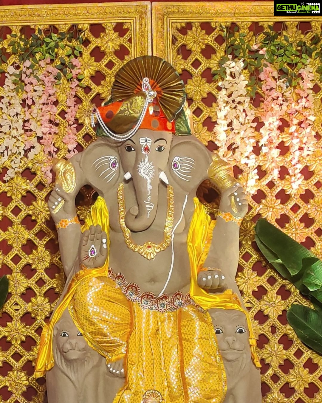 Kasthuri Shankar Instagram - Ganapati bappa moriya ! Blessed to be at Be Our Sea ! :)) #vinayakachavithi celebrations in our society Wonderful evening May lord Ganesha bless us all.