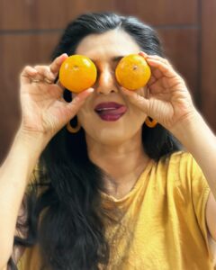 Kasthuri Shankar Instagram - And happy clementines day to you too !!! Orange you the best 😅
#valentinesday #orangesandlemons
