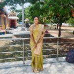 Kasthuri Shankar Instagram – Saturday is Temple day.  Its always a good day when shoot is scheduled in a temple.

#sareeswag #jaisiyaram  #actresskasthuri #desibeauties #specialsaree #thankyou