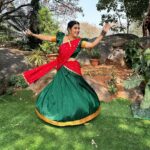 Kasthuri Shankar Instagram – Turning time back !!!

Thank you Mukesh Anna, shailaja , Ankita for this !!!

#guesswho #foreveryoung #fountainofyouth #ageisjustanumber #halfsareeswag