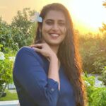Kasthuri Shankar Instagram – Into the sunset

#sundayspecial #beachmemories #nomakeup #nakedface #freshnatural  #sexyseptember #septembersunsets
 #kasturiactress #hotcutesexycool #wethair #beachbabe #bluebombshell #bollywood #tollywood #tamilcinema