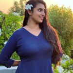 Kasthuri Shankar Instagram – Into the sunset

#sundayspecial #beachmemories #nomakeup #nakedface #freshnatural  #sexyseptember #septembersunsets
 #kasturiactress #hotcutesexycool #wethair #beachbabe #bluebombshell #bollywood #tollywood #tamilcinema