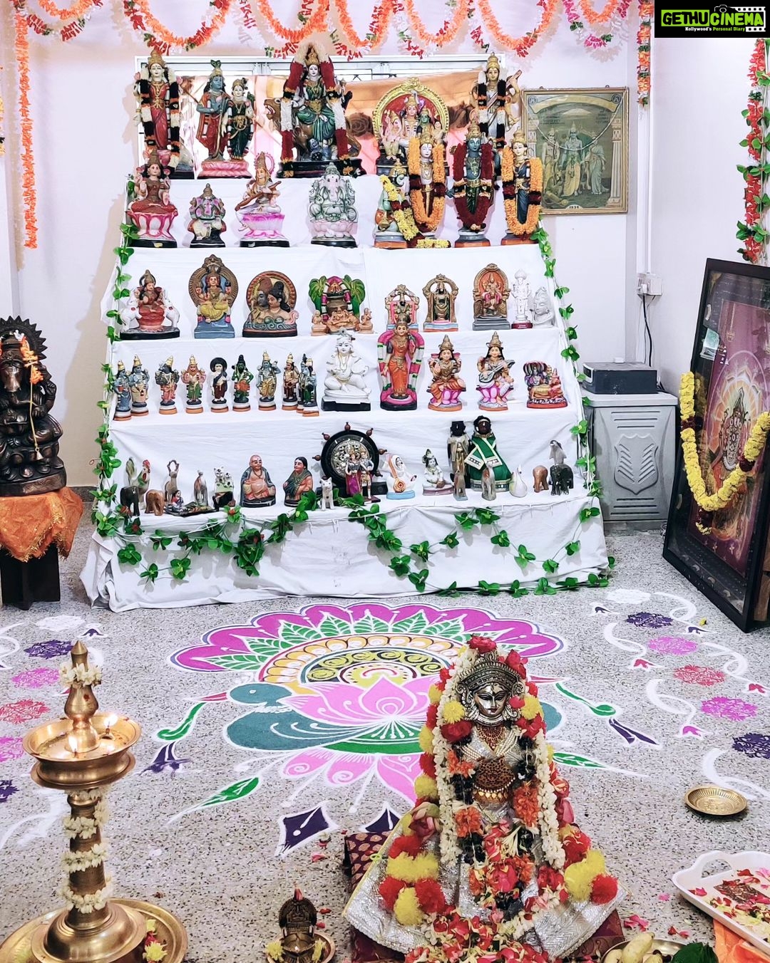 Kasthuri Shankar Instagram - Narishakti ! Power, wisdom, wealth, grace, resilience, courage, beauty , patience and faith .... Lead to Victory ! Vijayee bhava ! Jai Ho ! வெற்றி நிச்சயம். #vijayadasamiwishes #vijayadashamishubakanshalu #dussehra #durgapuja