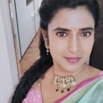 Kasthuri Shankar Instagram - Sunday selfies.... At shooting spot... Full pictures on my FB page Facebook.com/actresskasthuri
