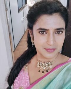 Kasthuri Shankar Instagram - Sunday selfies.... At shooting spot... Full pictures on my FB page Facebook.com/actresskasthuri