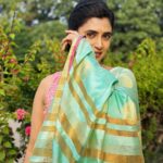 Kasthuri Shankar Instagram - Be it festival day or Sunday, no matter. I invariably end up working ! #sareeswag #sundayspecial #navaratri #durgapuja #dussehra #sanskaributsexy #traditional #actresskasthuri #desibeauty #southindianactress